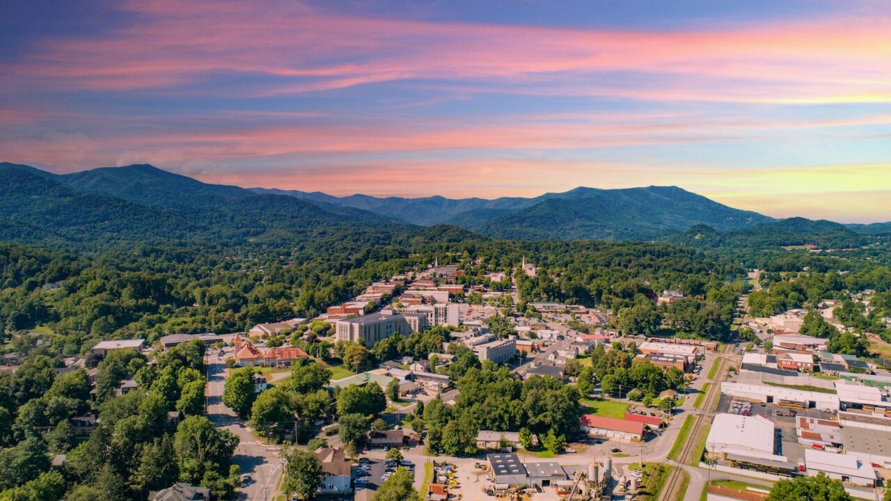 Waynesville, NC